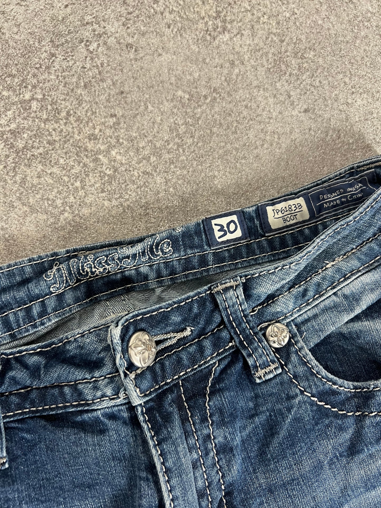 Miss Me Vintage Bootcut Jeans (M)