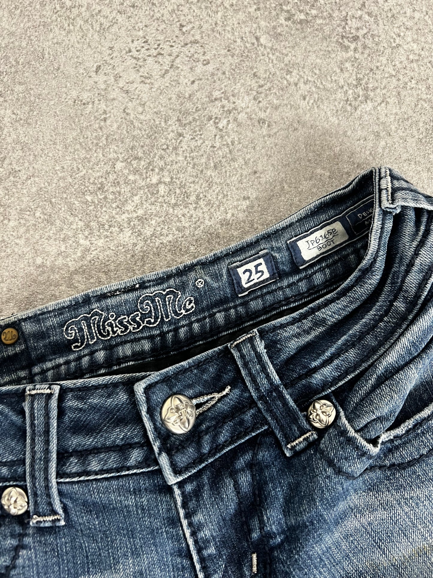 Miss Me Bootcut Jeans (XS)
