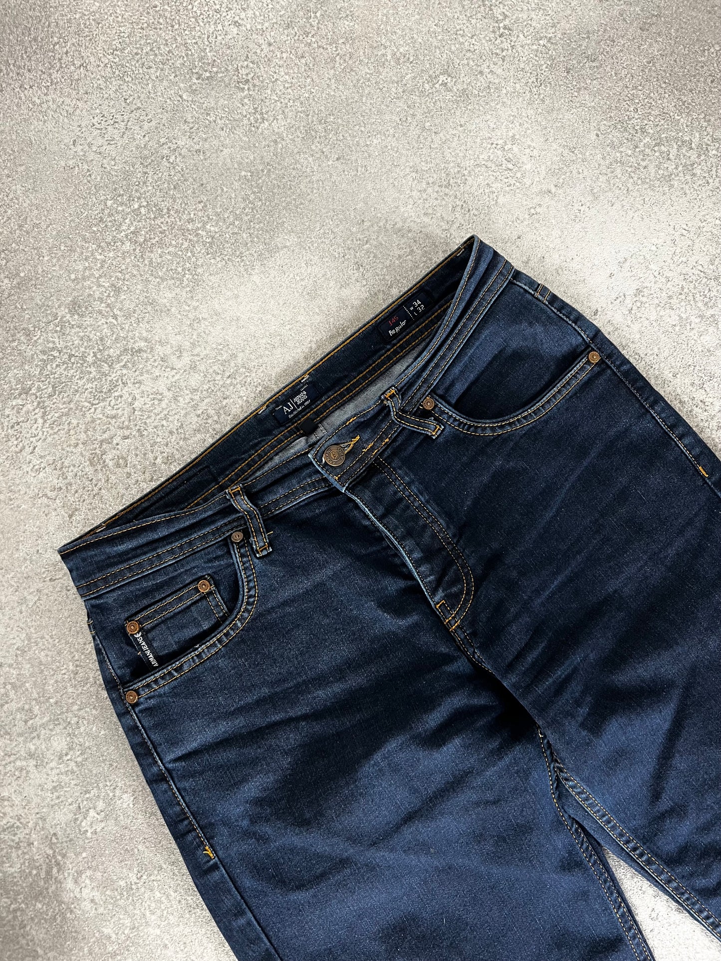 Armani Jeans (L)