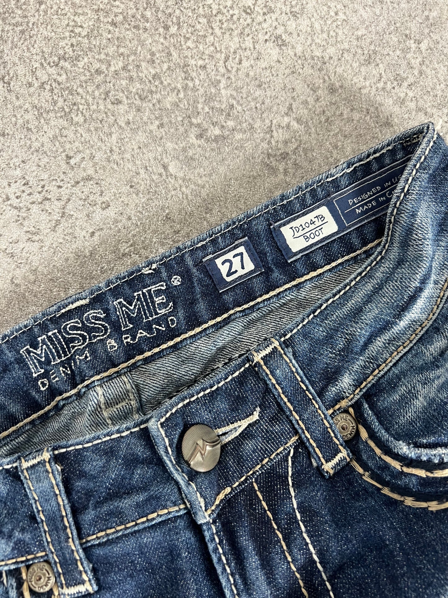 Miss Me Vintage Bootcut Jeans (S)