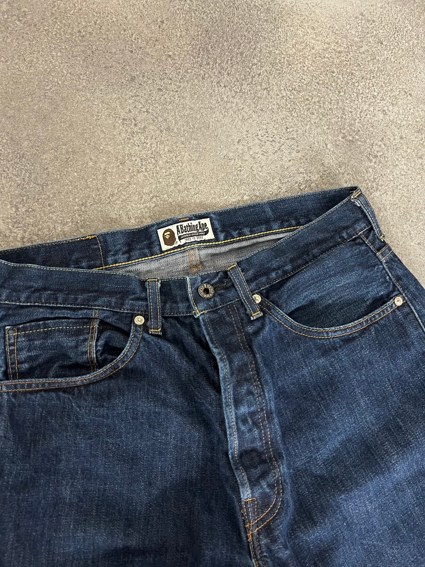 A Bathing Ape Jeans (M)