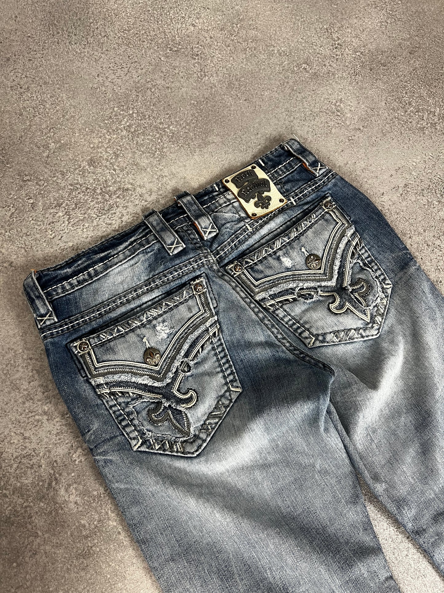 Rock Revival Vintage Straight Jeans (M-L)
