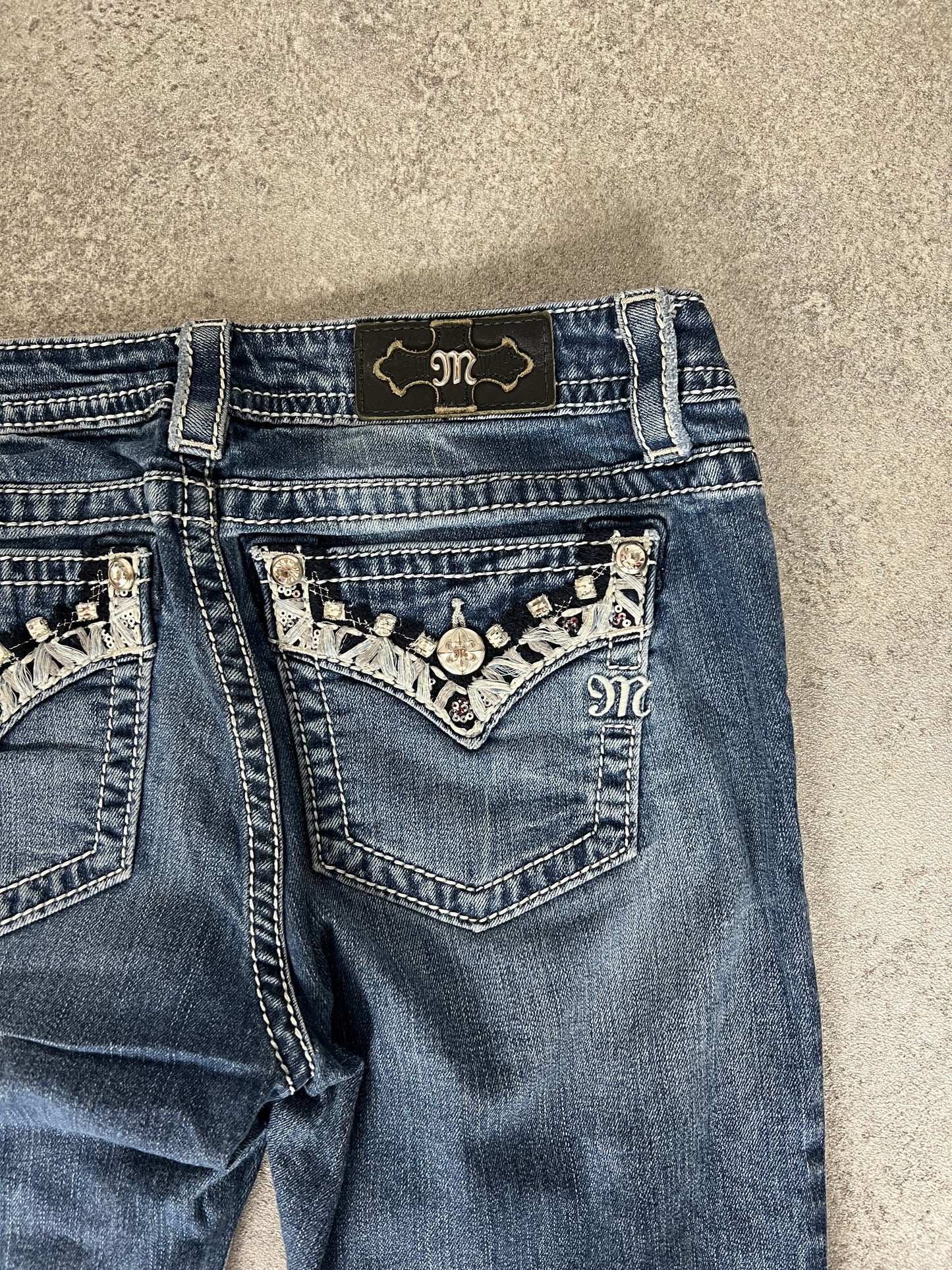 Miss Me Vintage Bootcut Jeans (M)