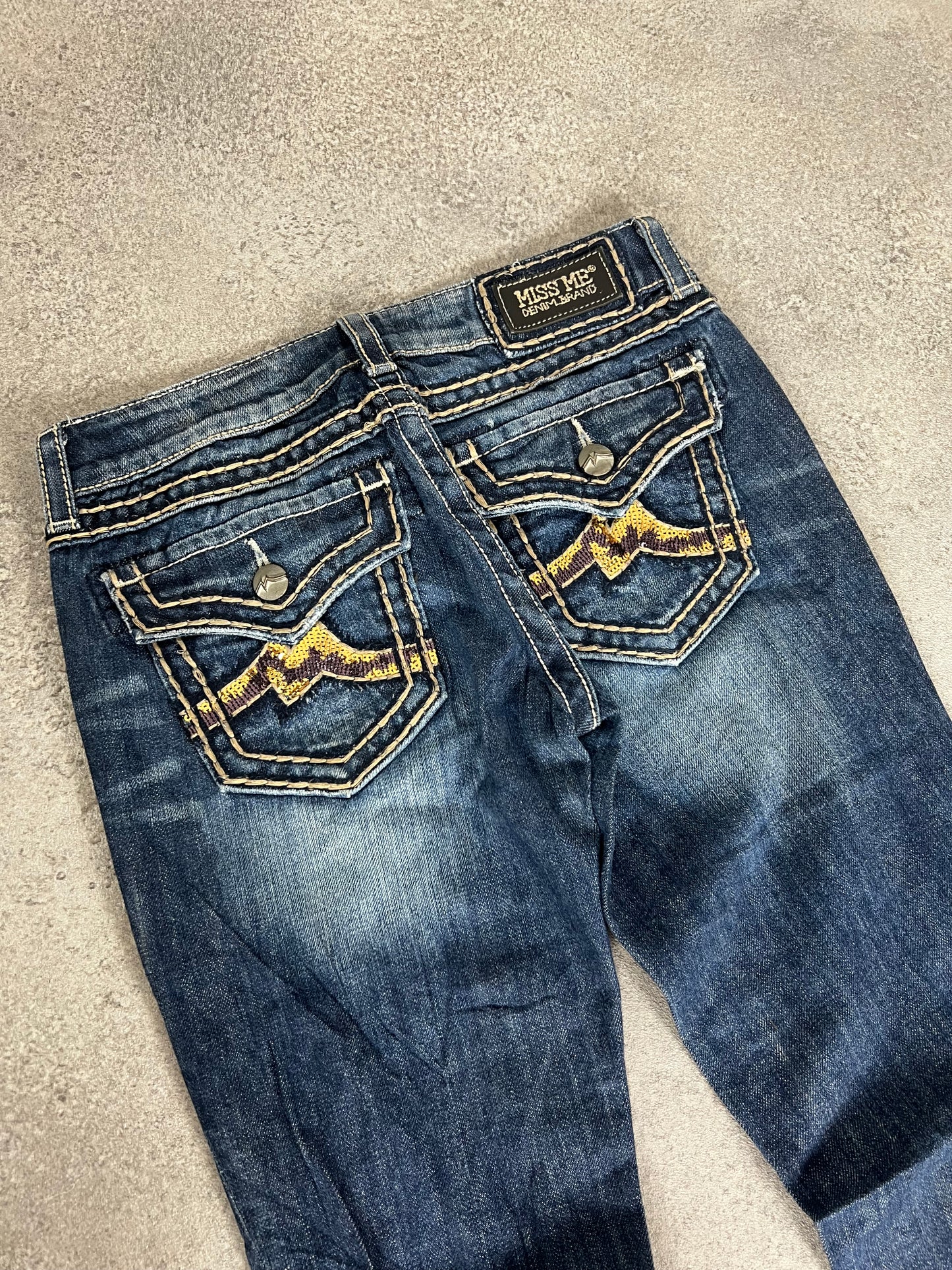 Miss Me Vintage Bootcut Jeans (S)