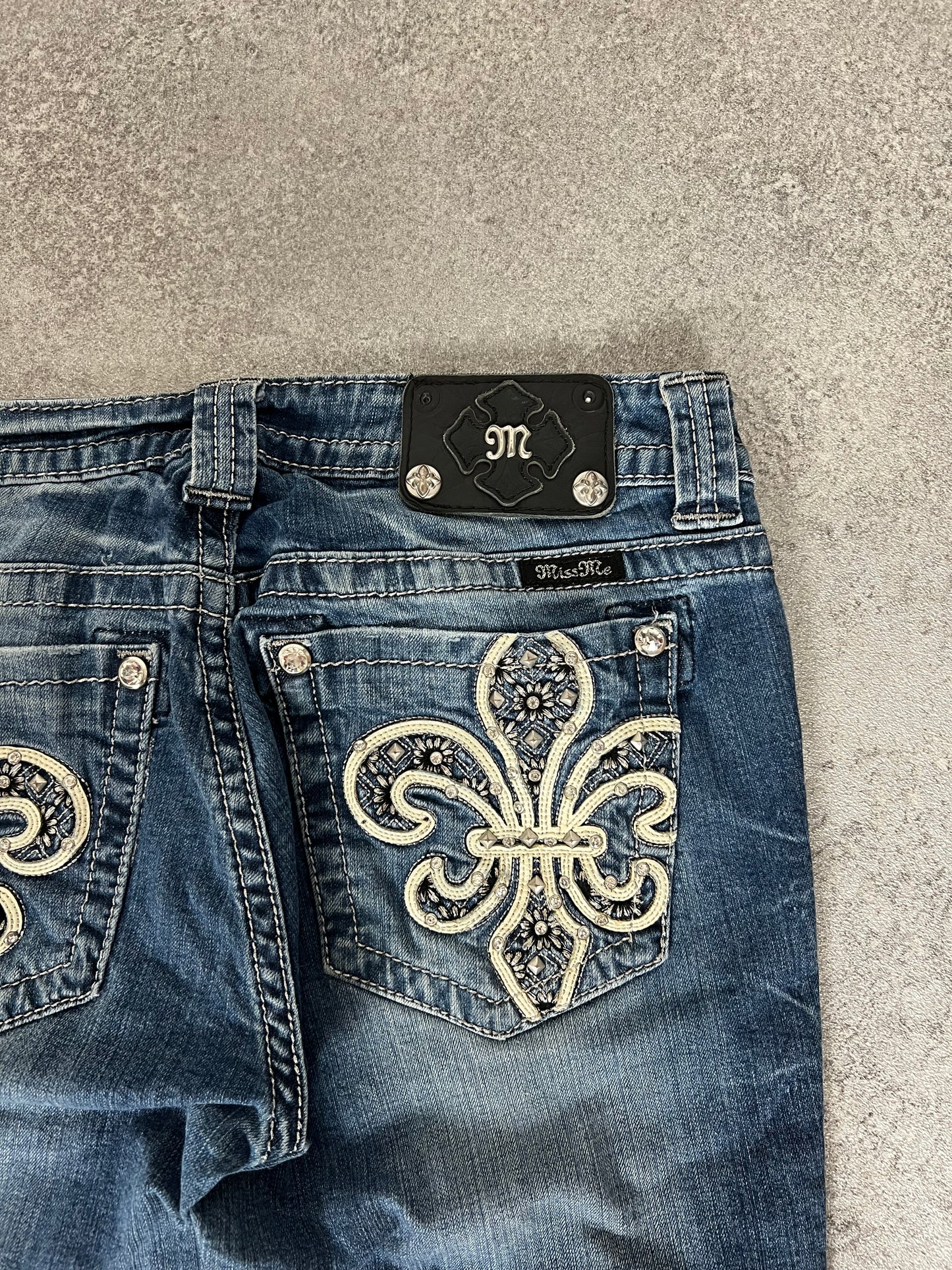 Miss Me Vintage Bootcut Jeans (M)
