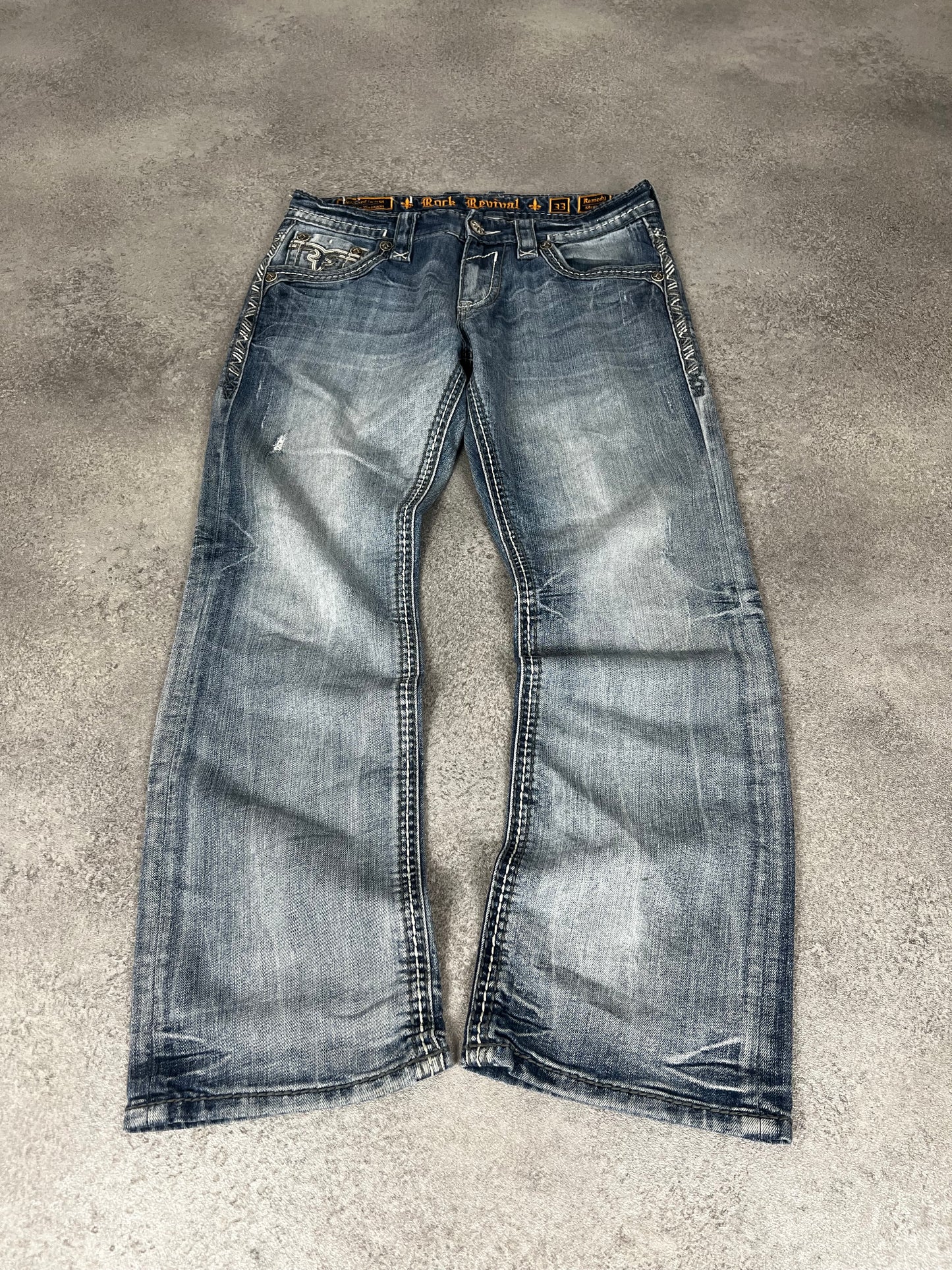 Rock Revival Vintage Straight Jeans (M-L)
