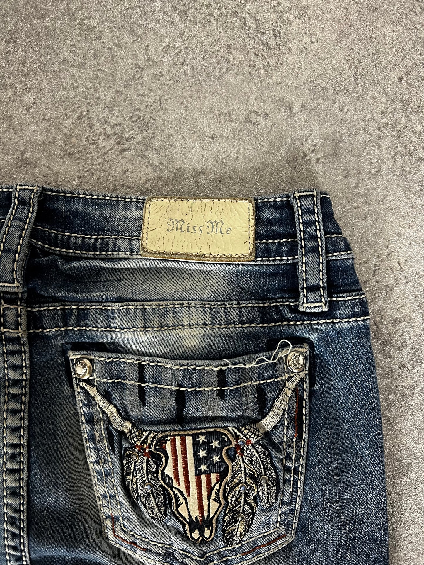 Miss Me Bootcut Jeans (M)