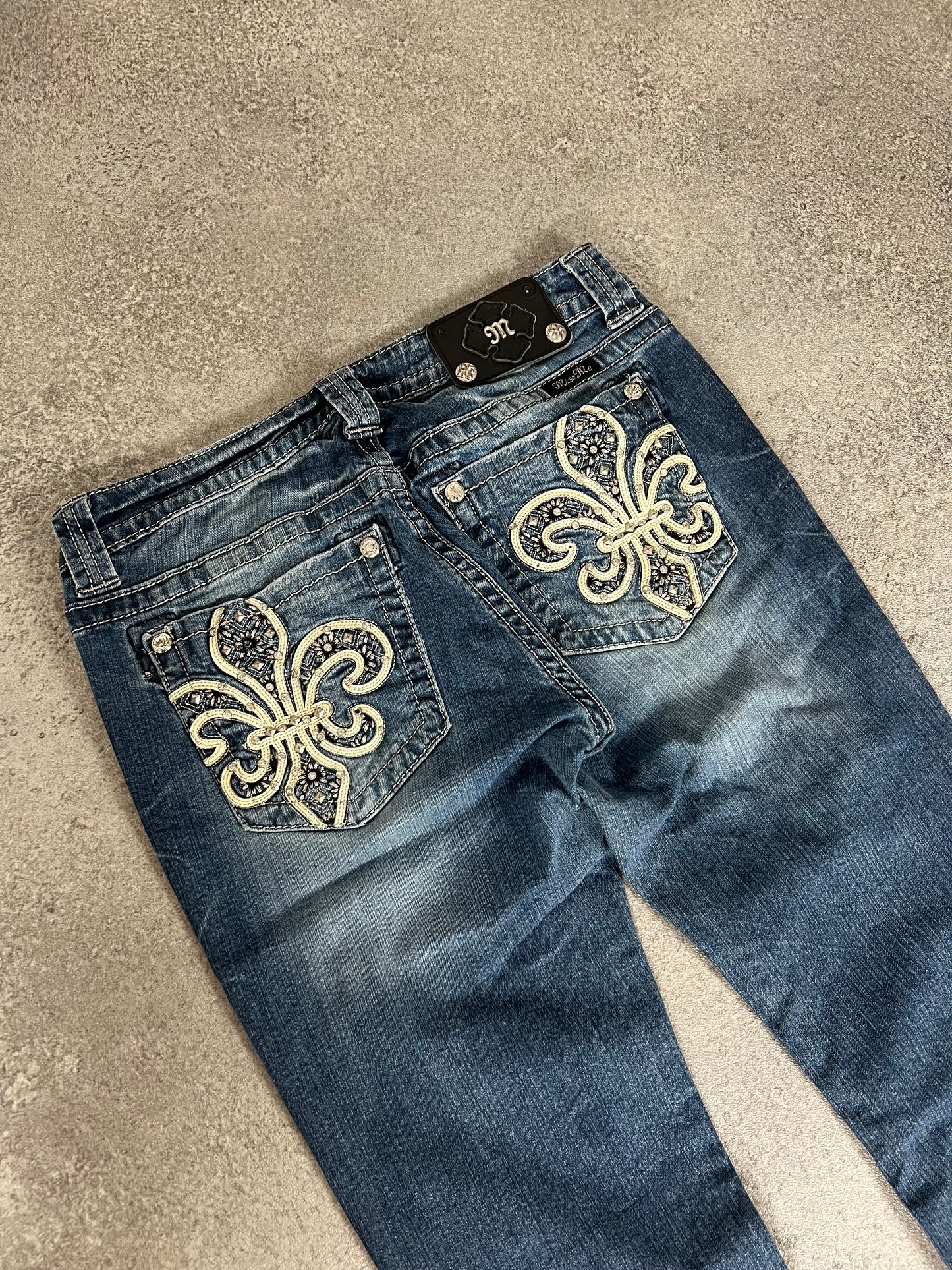 Miss Me Vintage Bootcut Jeans (M)