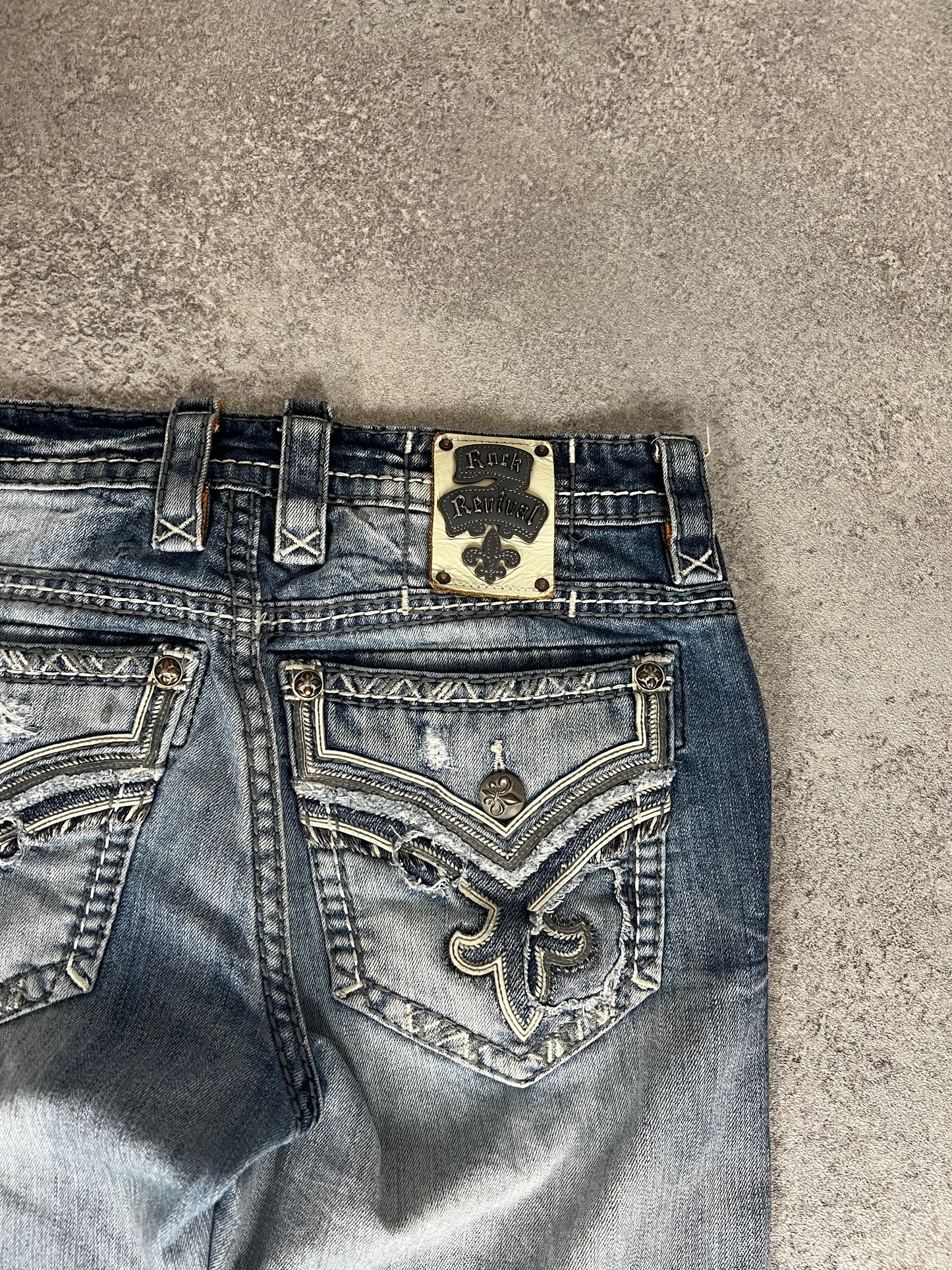 Rock Revival Vintage Straight Jeans (M-L)