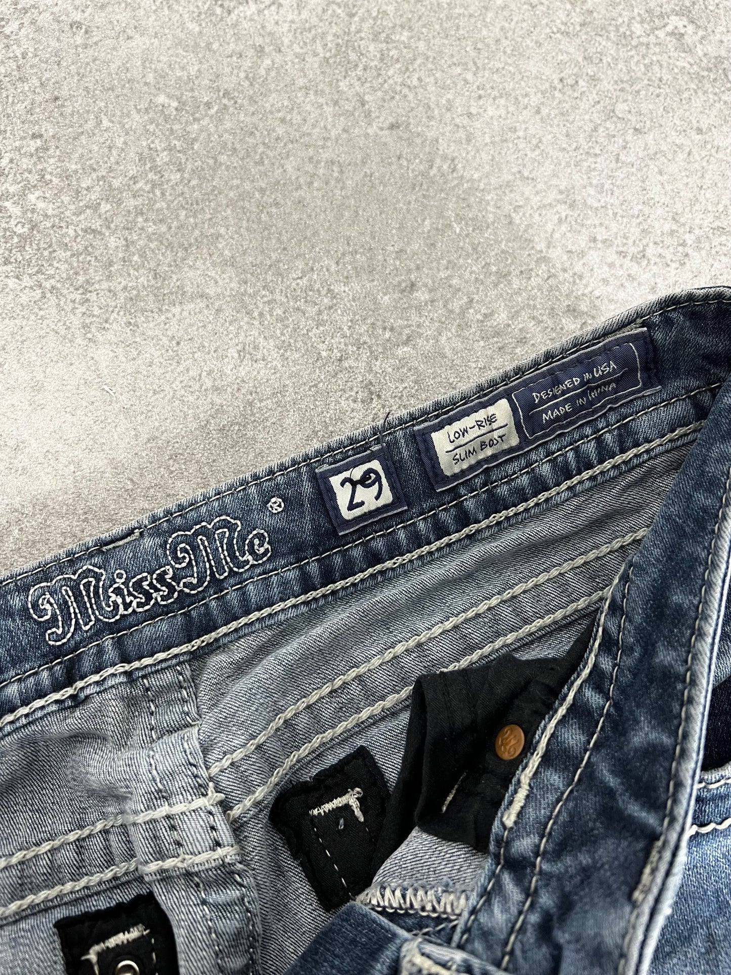 Miss Me Bootcut Jeans (M)
